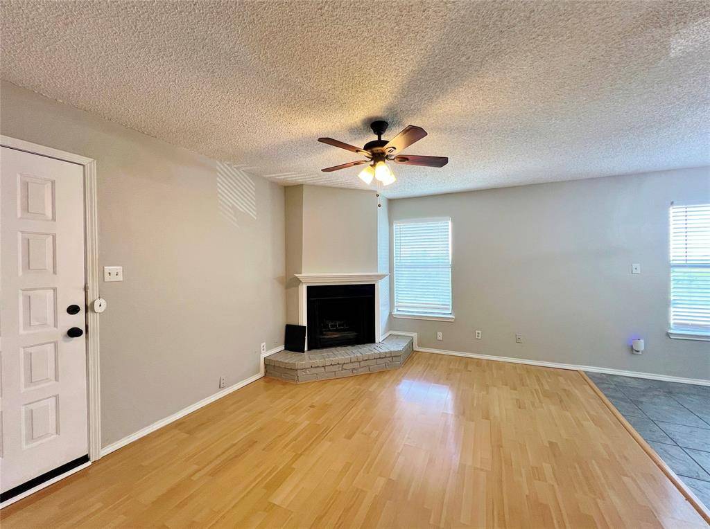 104 Woodie Way #C, Fort Worth, TX 76108