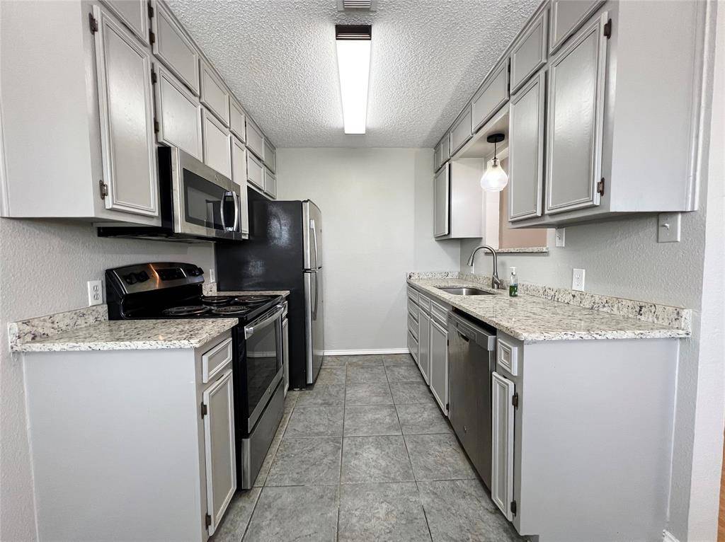 104 Woodie Way #C, Fort Worth, TX 76108