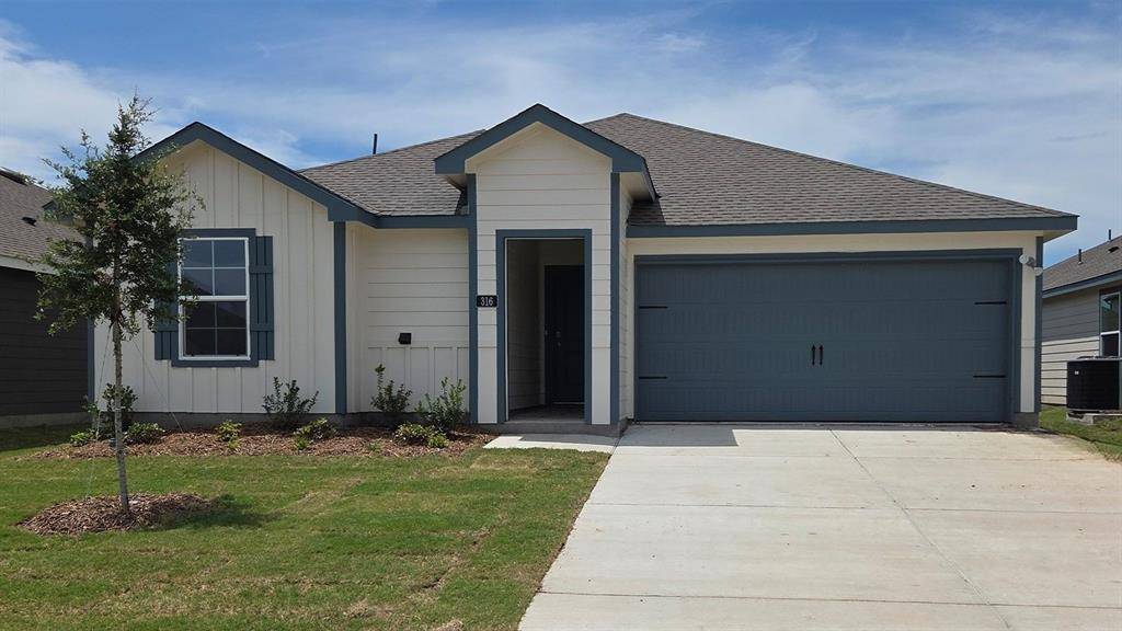 316 Whispering Pine Drive, Royse City, TX 75189