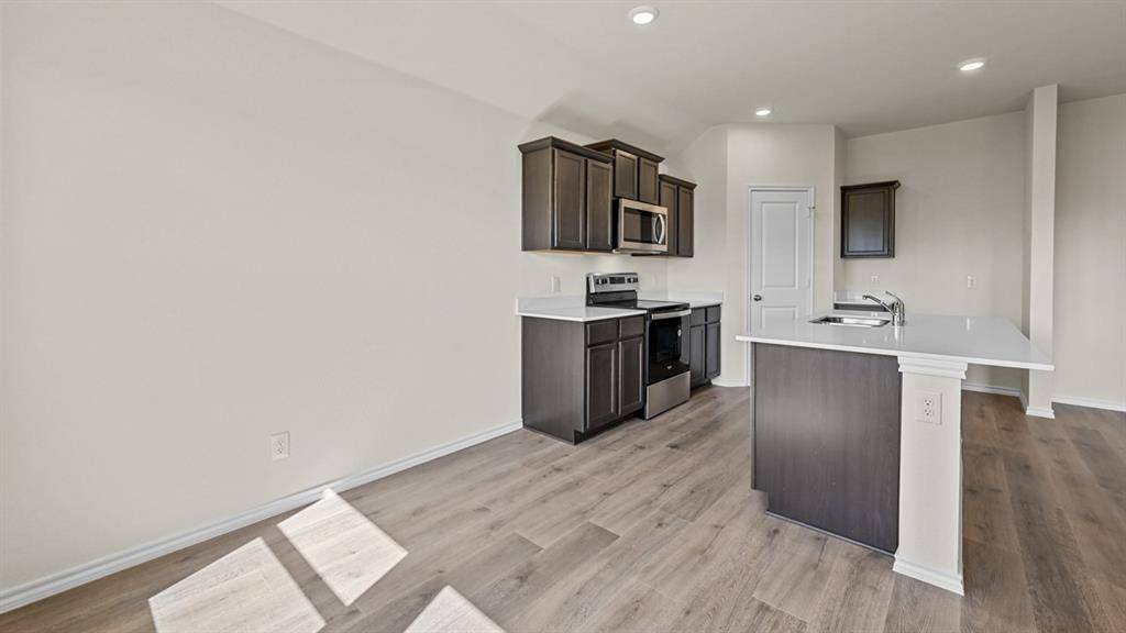 316 Whispering Pine Drive, Royse City, TX 75189