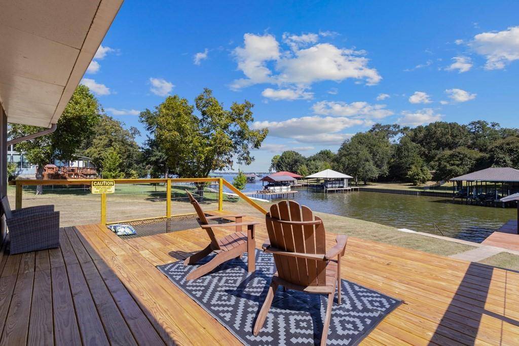 124 Peninsula Point Terrace, Mabank, TX 75156