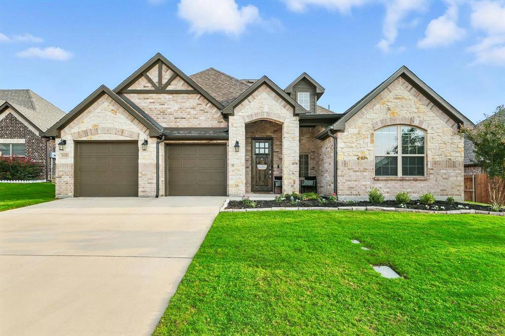 705 Chaparral Road, Sanger, TX 76266
