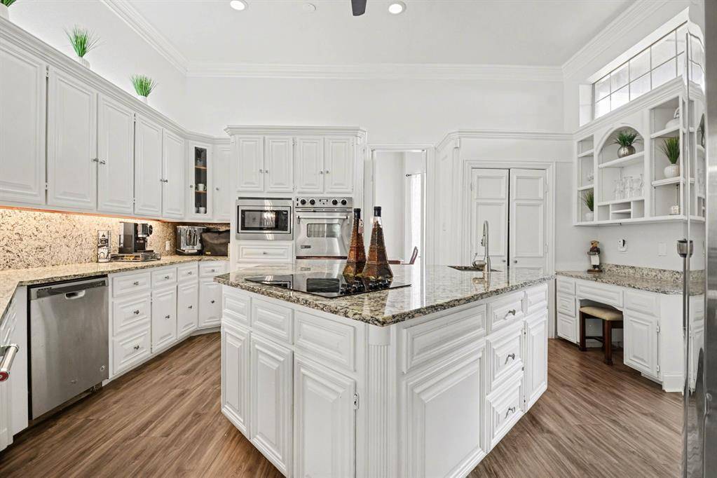 5205 Vicksburg Drive, Arlington, TX 76017