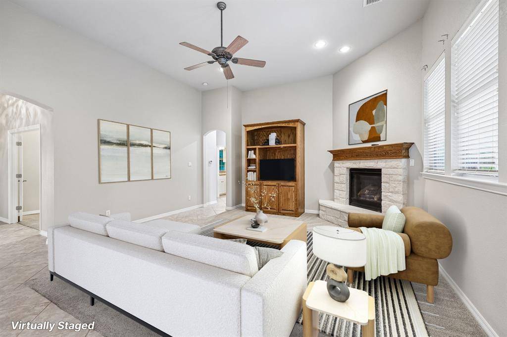 2201 Riverwood Drive, Weatherford, TX 76087