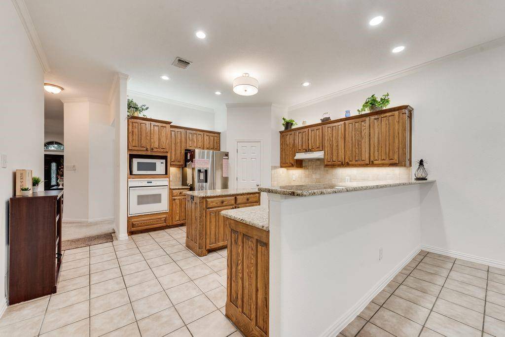 7057 Ridge Crest Drive, North Richland Hills, TX 76182