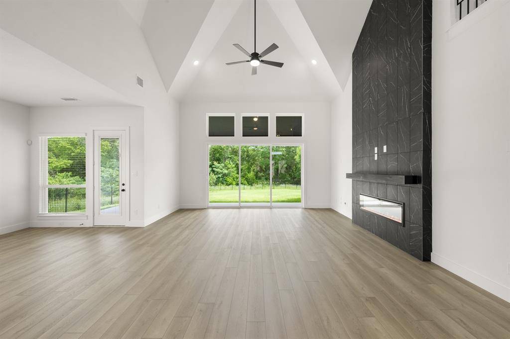 412 Hidden Cove Drive, Desoto, TX 75115