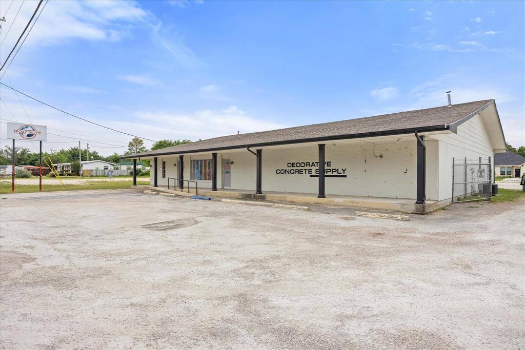 1409 Barnard Street, Glen Rose, TX 76043