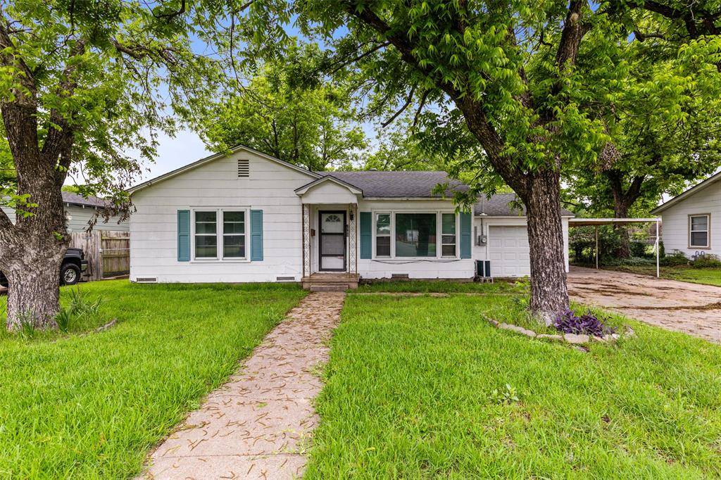 2700 Briarwood Lane, Bellmead, TX 76705