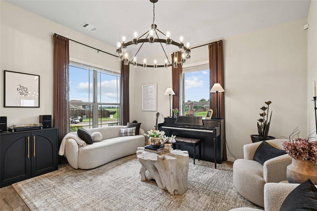 2532 Bunker Hill Drive, Burleson, TX 76028