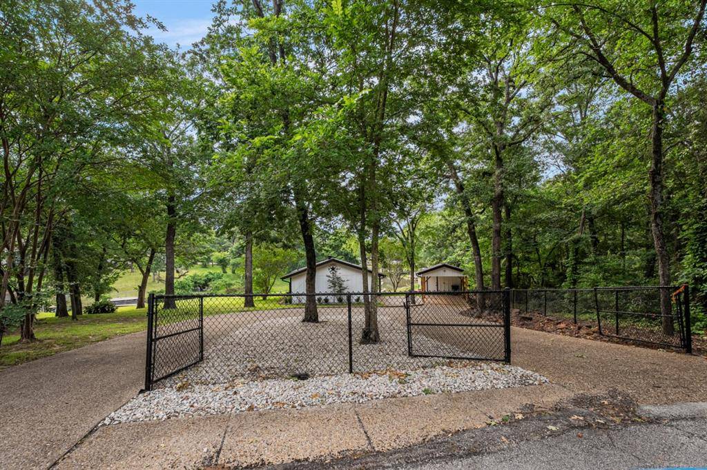 1309 Utopia Court, Tool, TX 75143