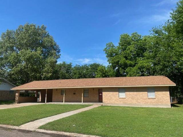 1304 S WALNUT Street, Clarksville, TX 75426