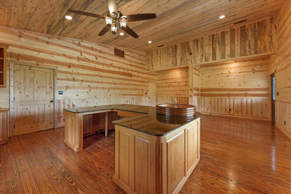 7101 County Road 1037, Blue Ridge, TX 75424