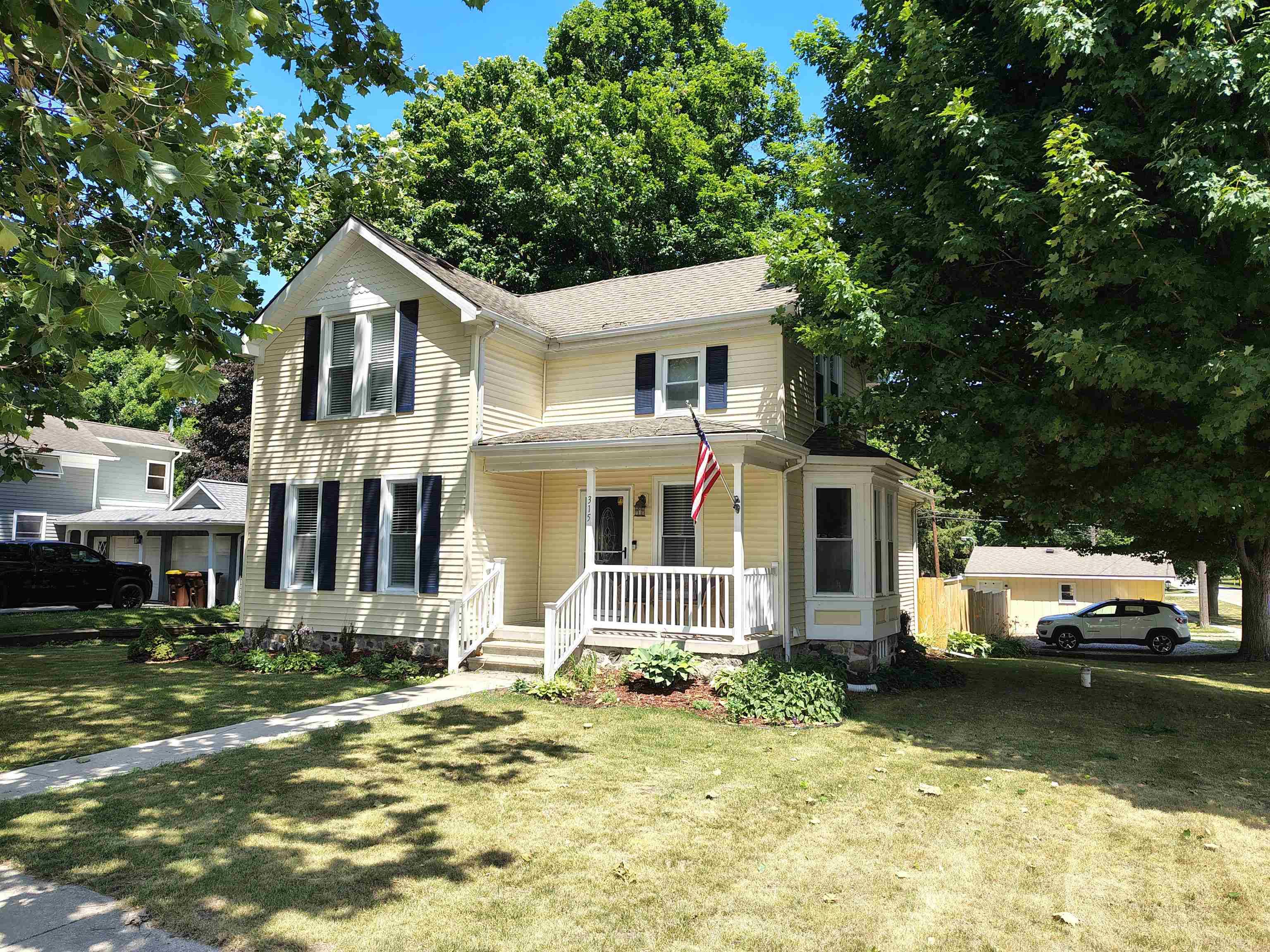 315 E Main ST, Vernon, MI 48476