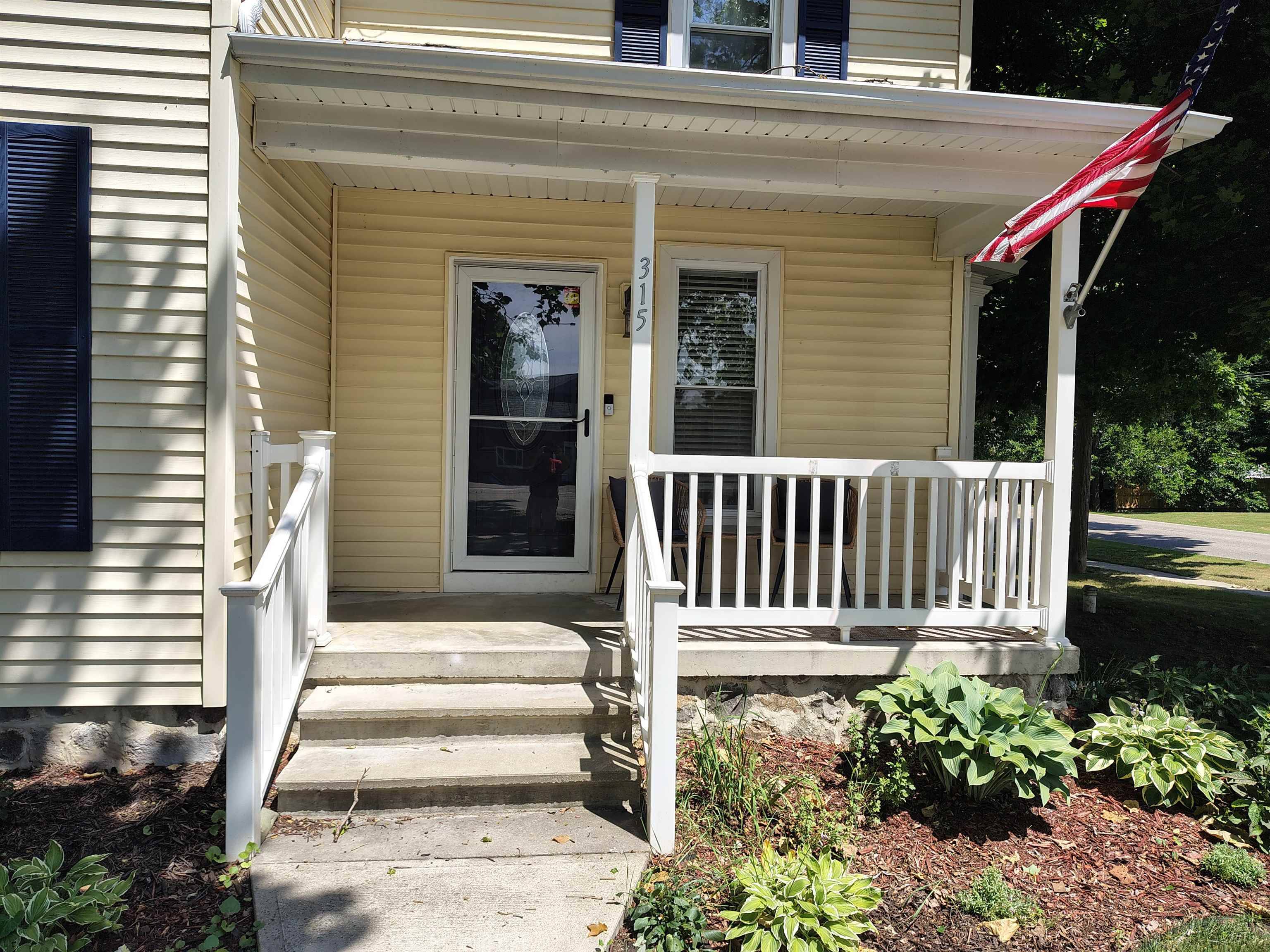 315 E Main ST, Vernon, MI 48476