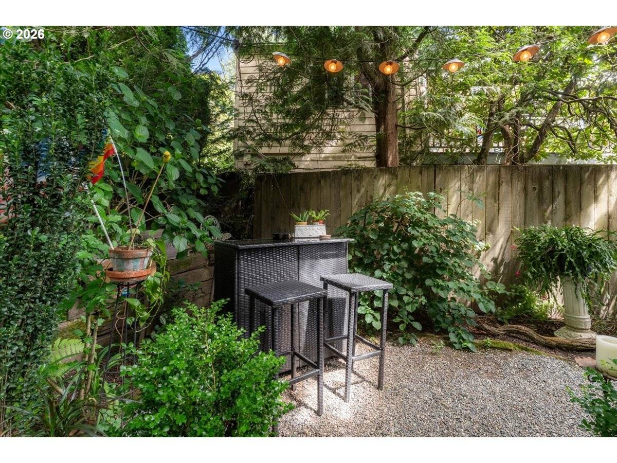 7231 S LAVIEW DR, Portland, OR 97219