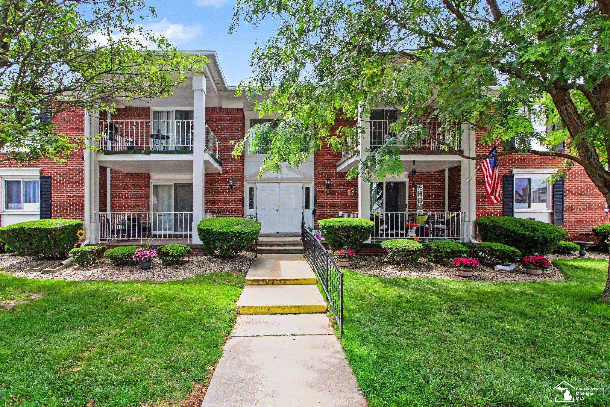 1870 Fort ST, Trenton, MI 48183