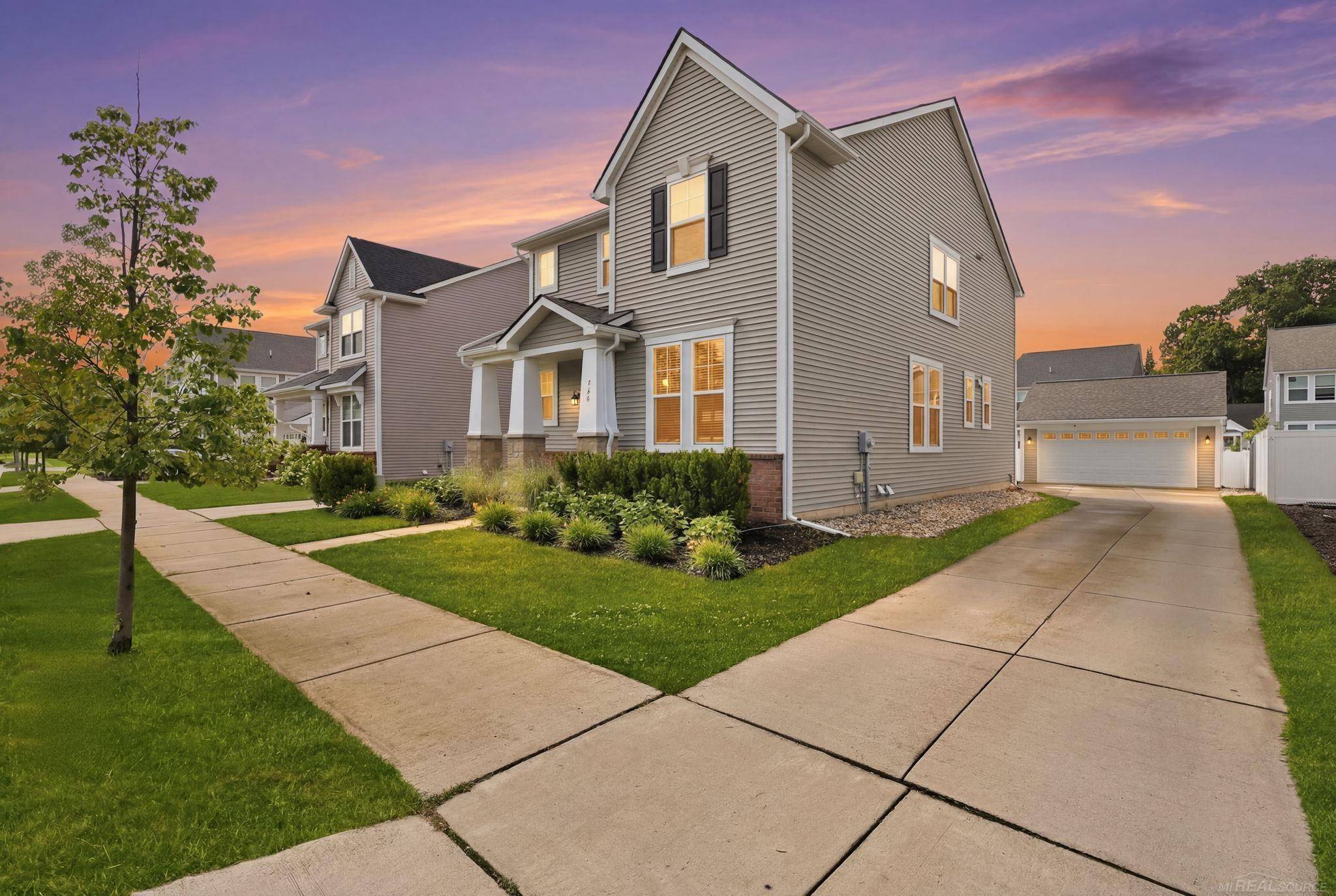 420 College ST, Ferndale, MI 48220