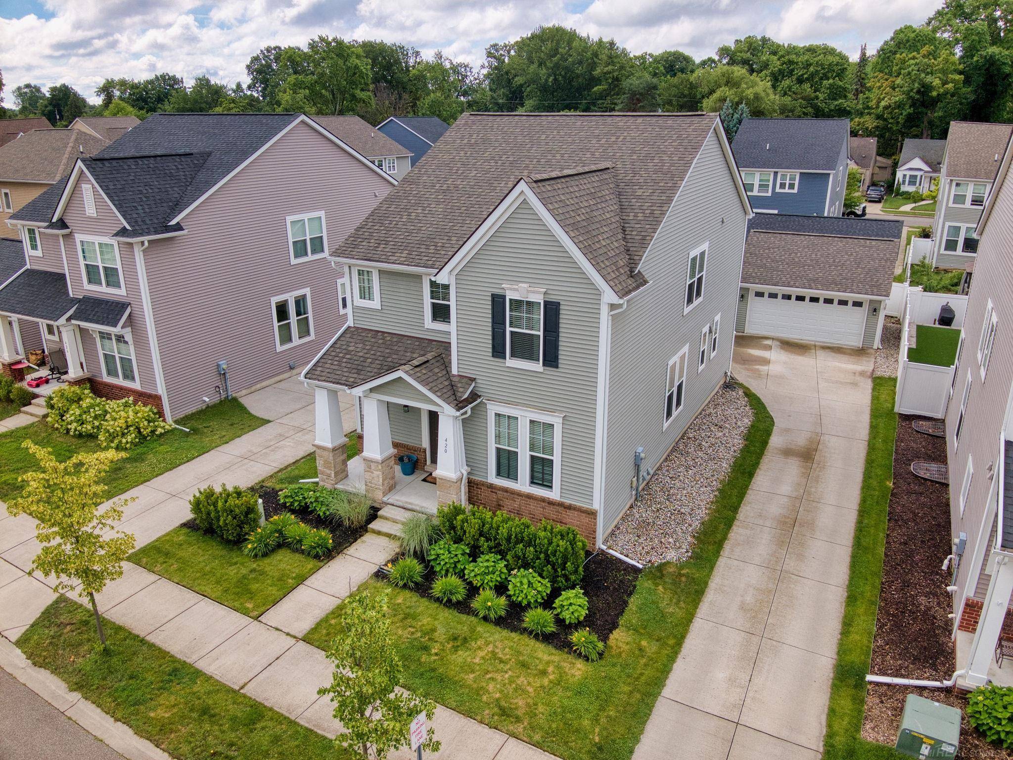 420 College ST, Ferndale, MI 48220