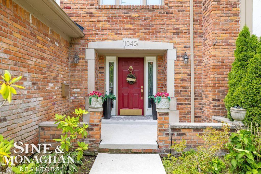 1045 Whittier RD, Grosse Pointe Park, MI 48230