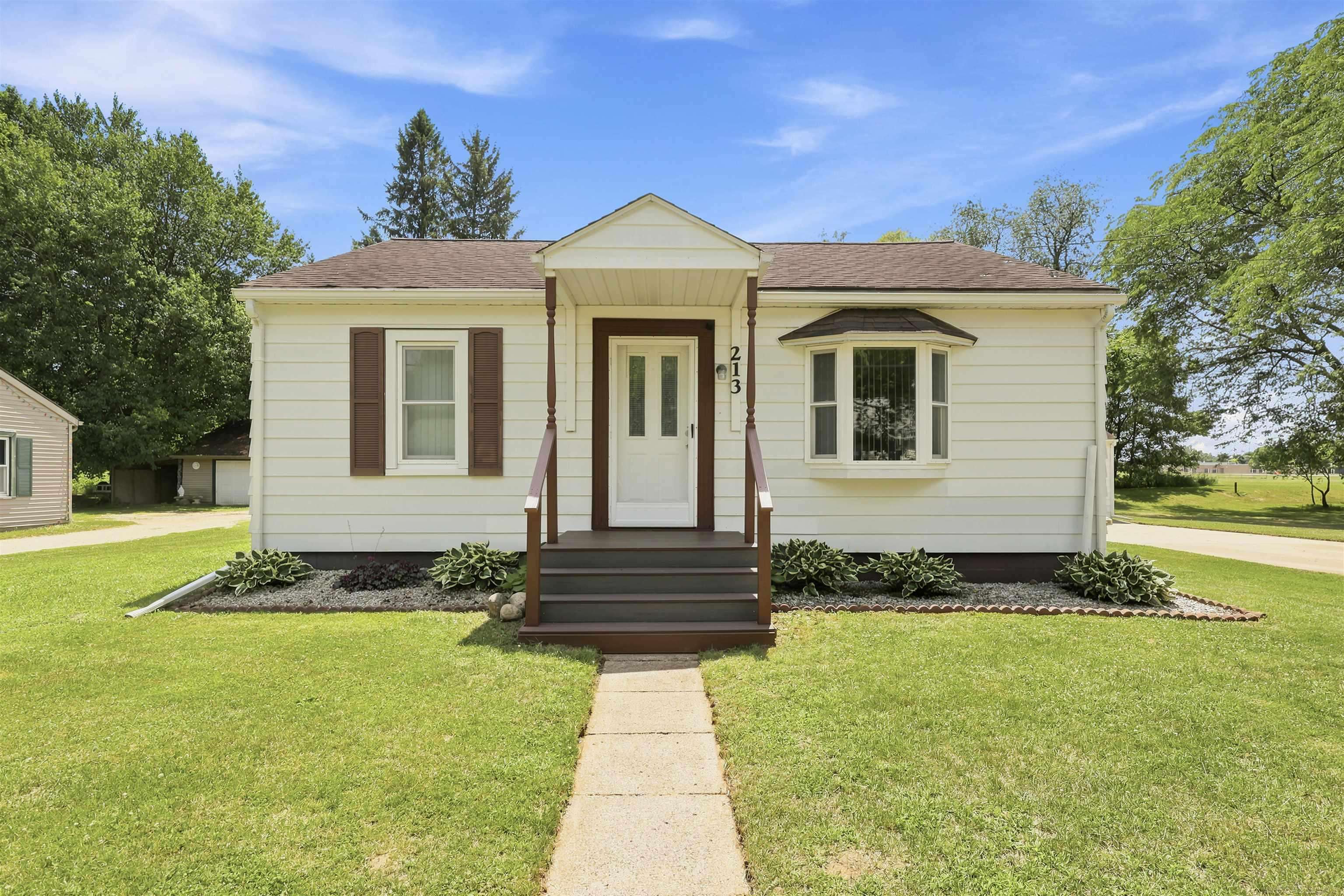 213 Peacock WALK, Blackman Twp, MI 49202
