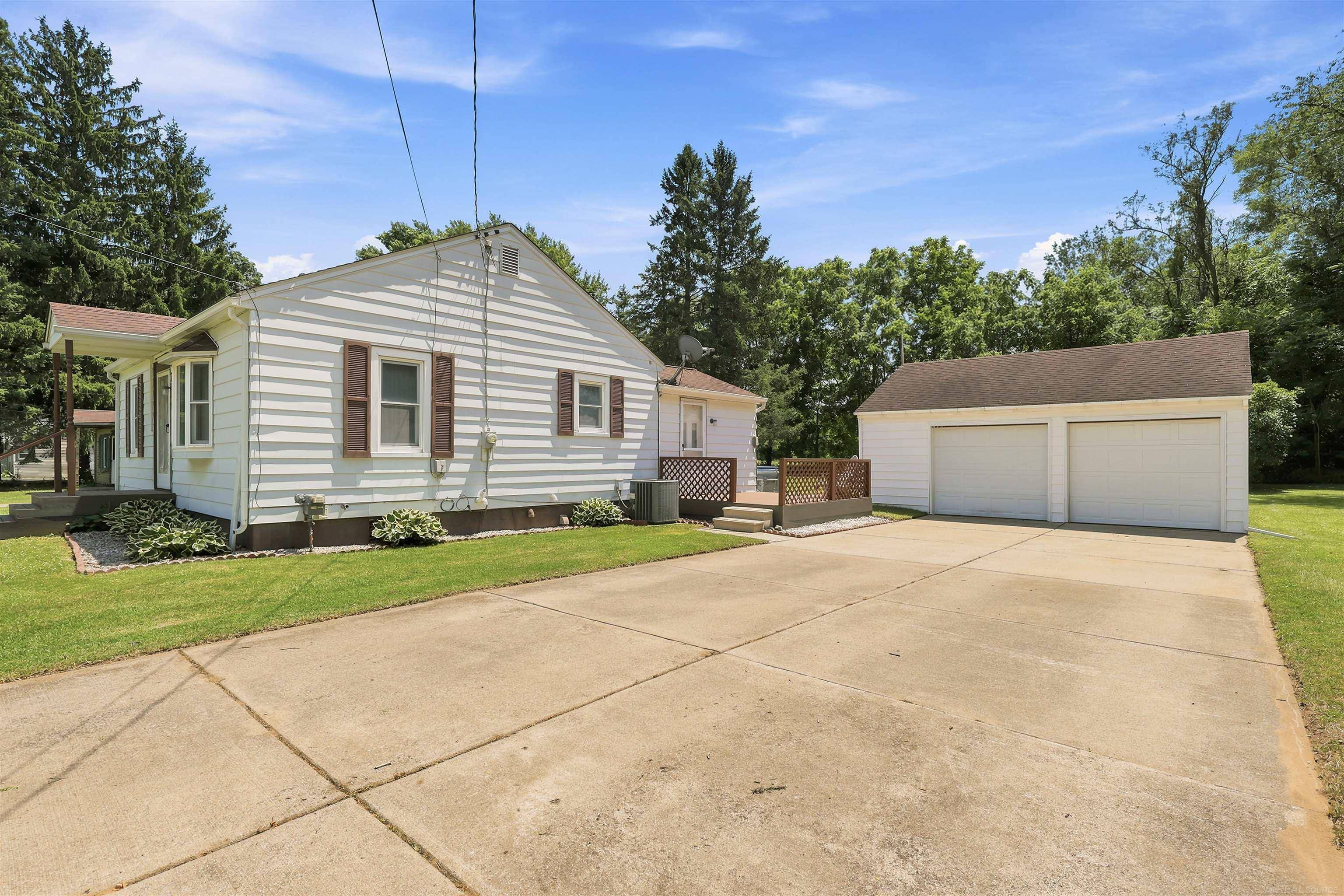 213 Peacock WALK, Blackman Twp, MI 49202