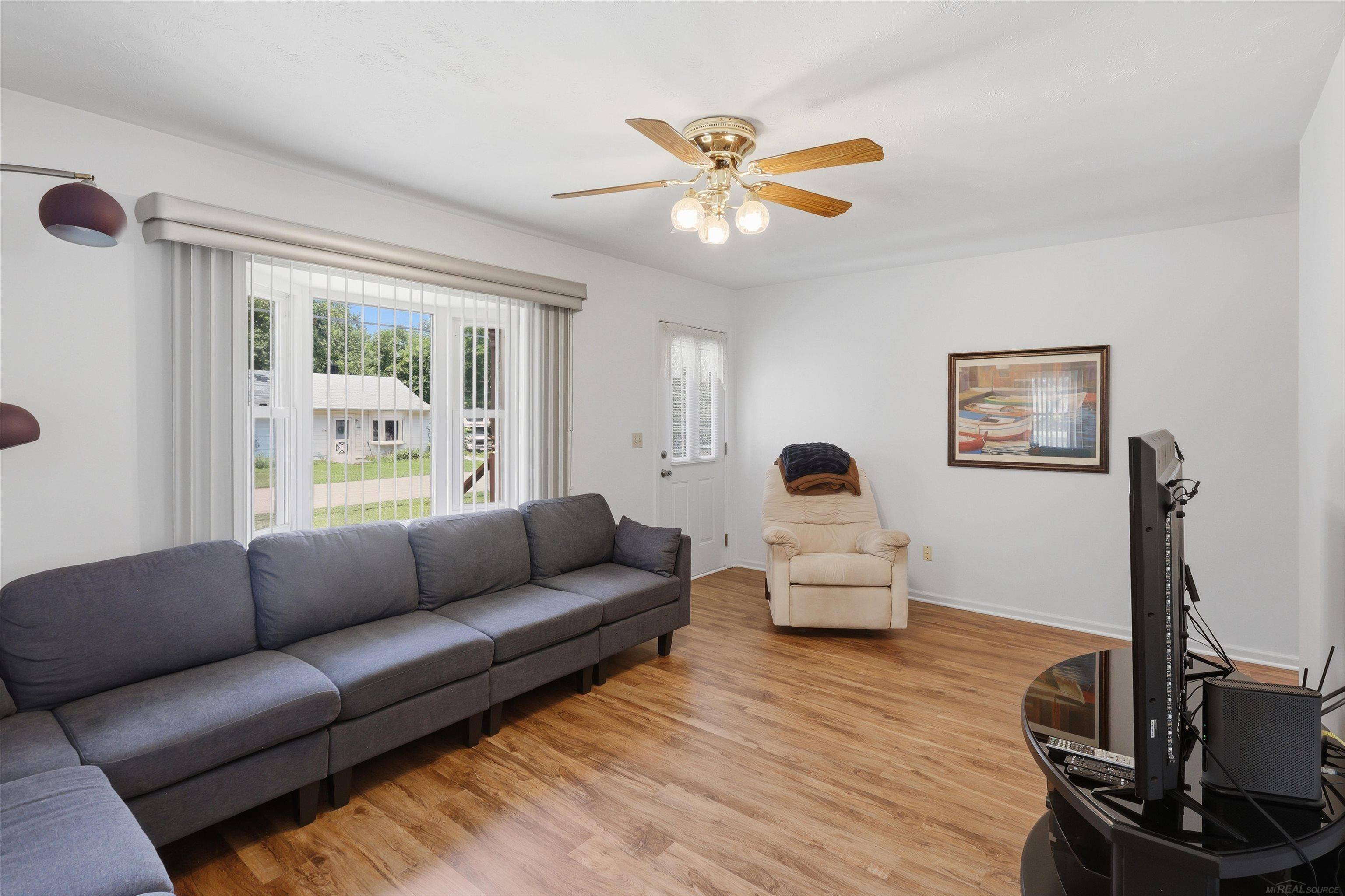 213 Peacock WALK, Blackman Twp, MI 49202