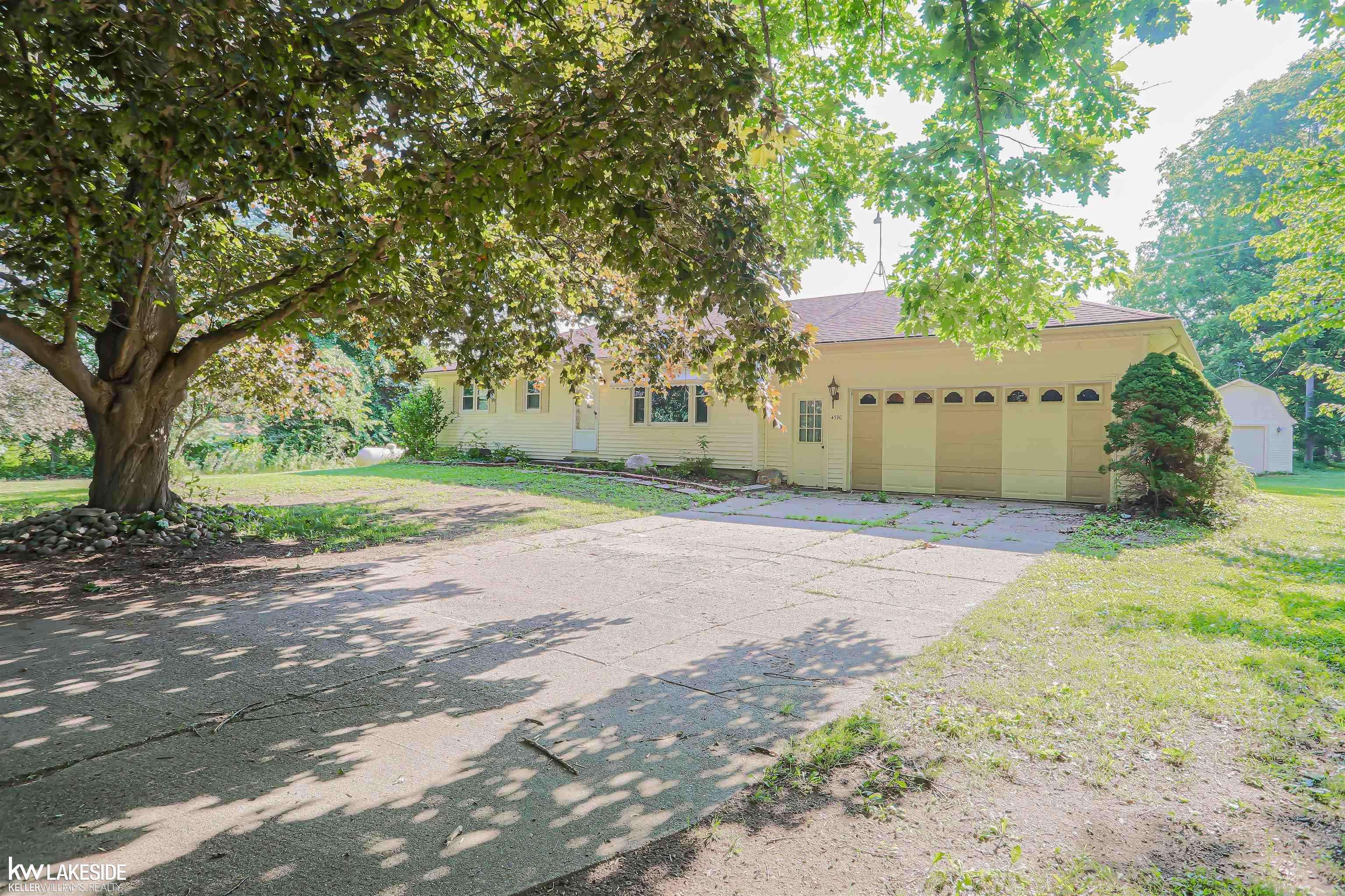 4590 Secord Lake RD, Leonard, MI 48367