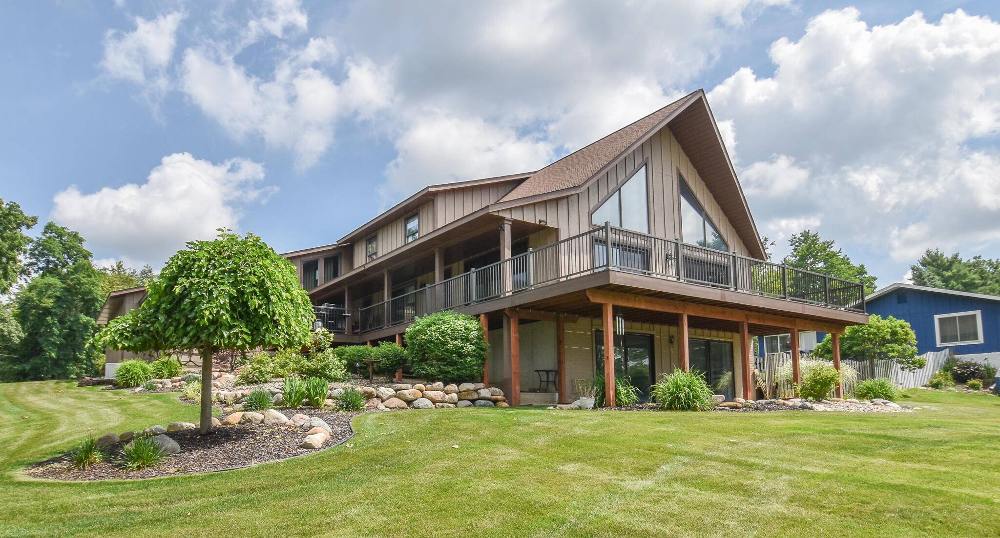 214 Narrows RD, Coldwater, MI 49036