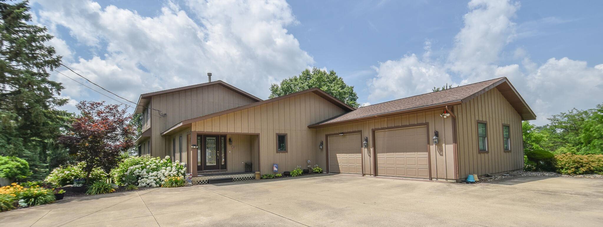 214 Narrows RD, Coldwater, MI 49036