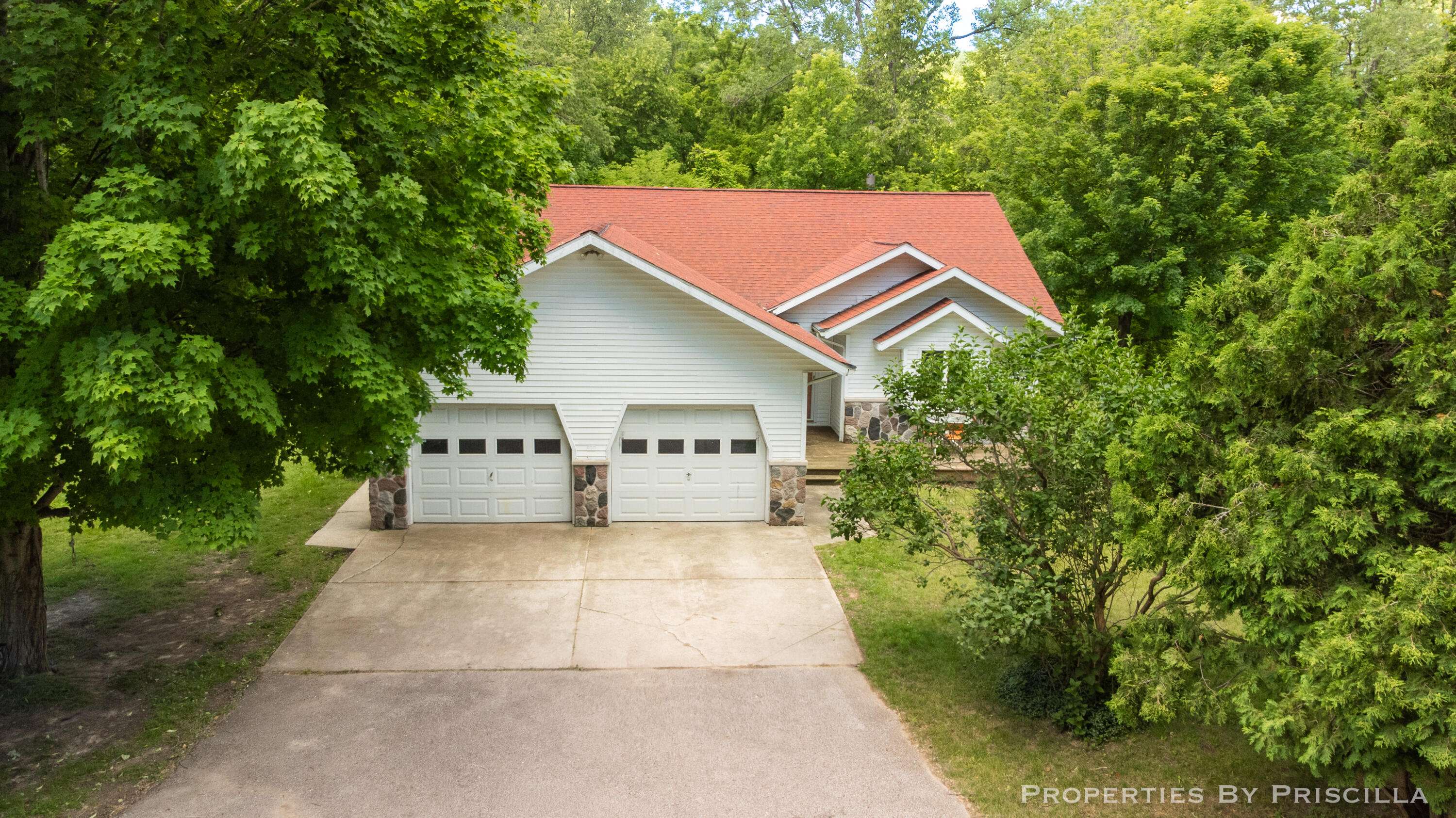 6635 Vinton AVE NW, Alpine Twp, MI 49321