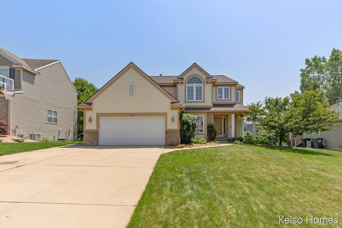 2222 Beatrice DR NE, Grand Rapids Twp, MI 49505