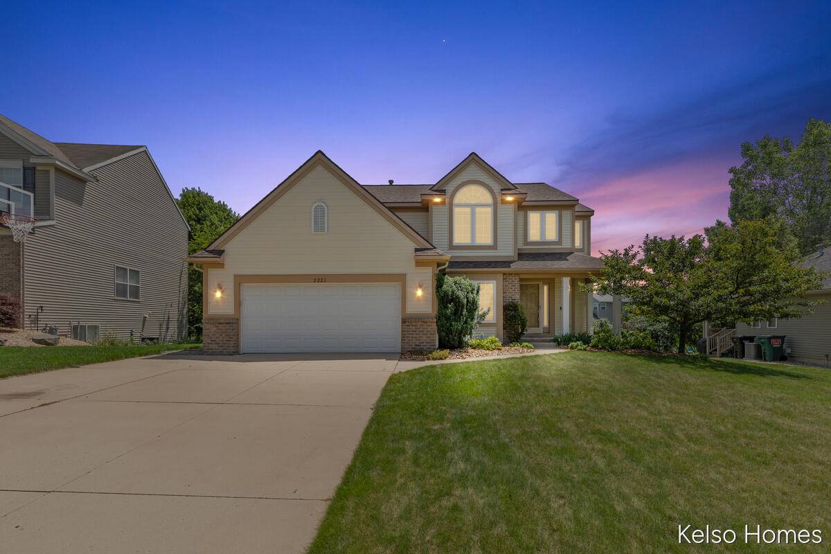 2222 Beatrice DR NE, Grand Rapids Twp, MI 49505