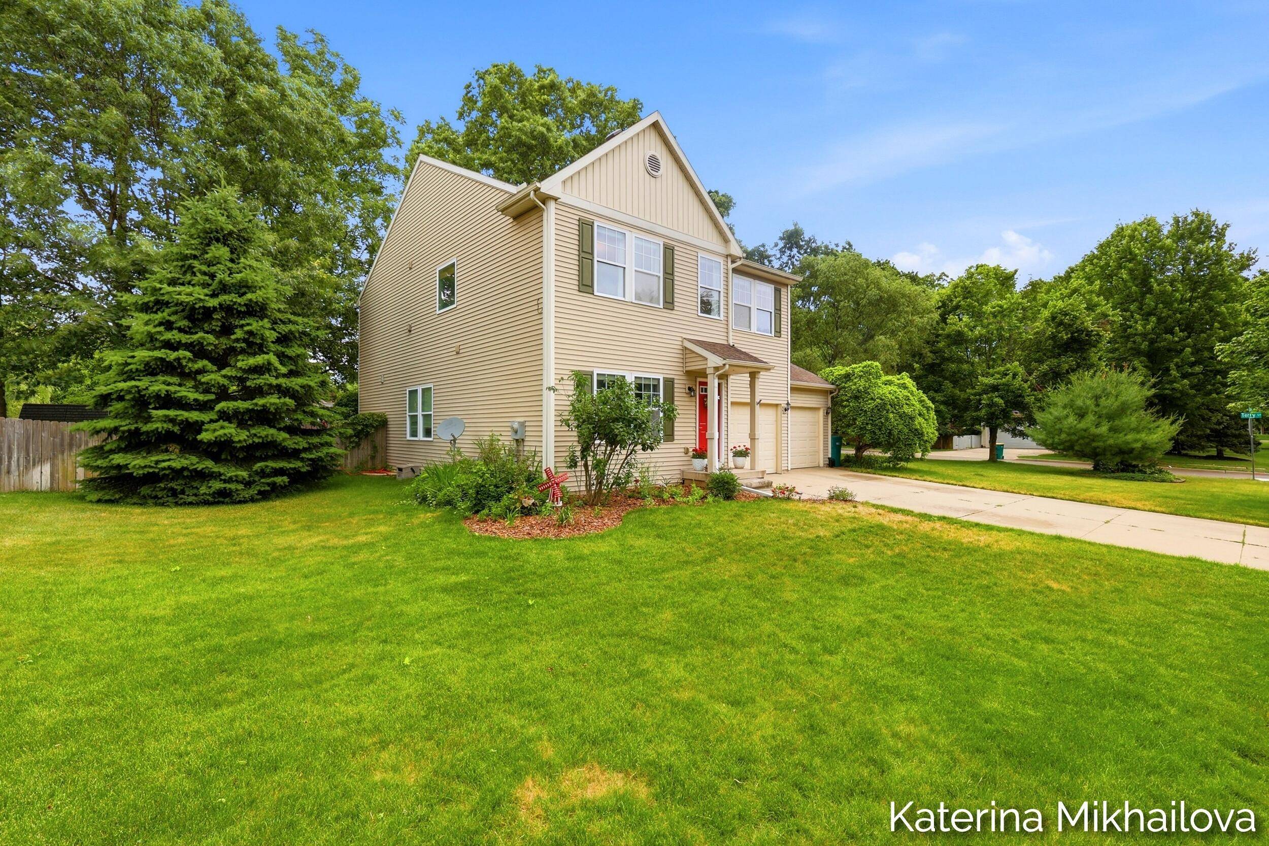 651 Ludington AVE, Portage City, MI 49002