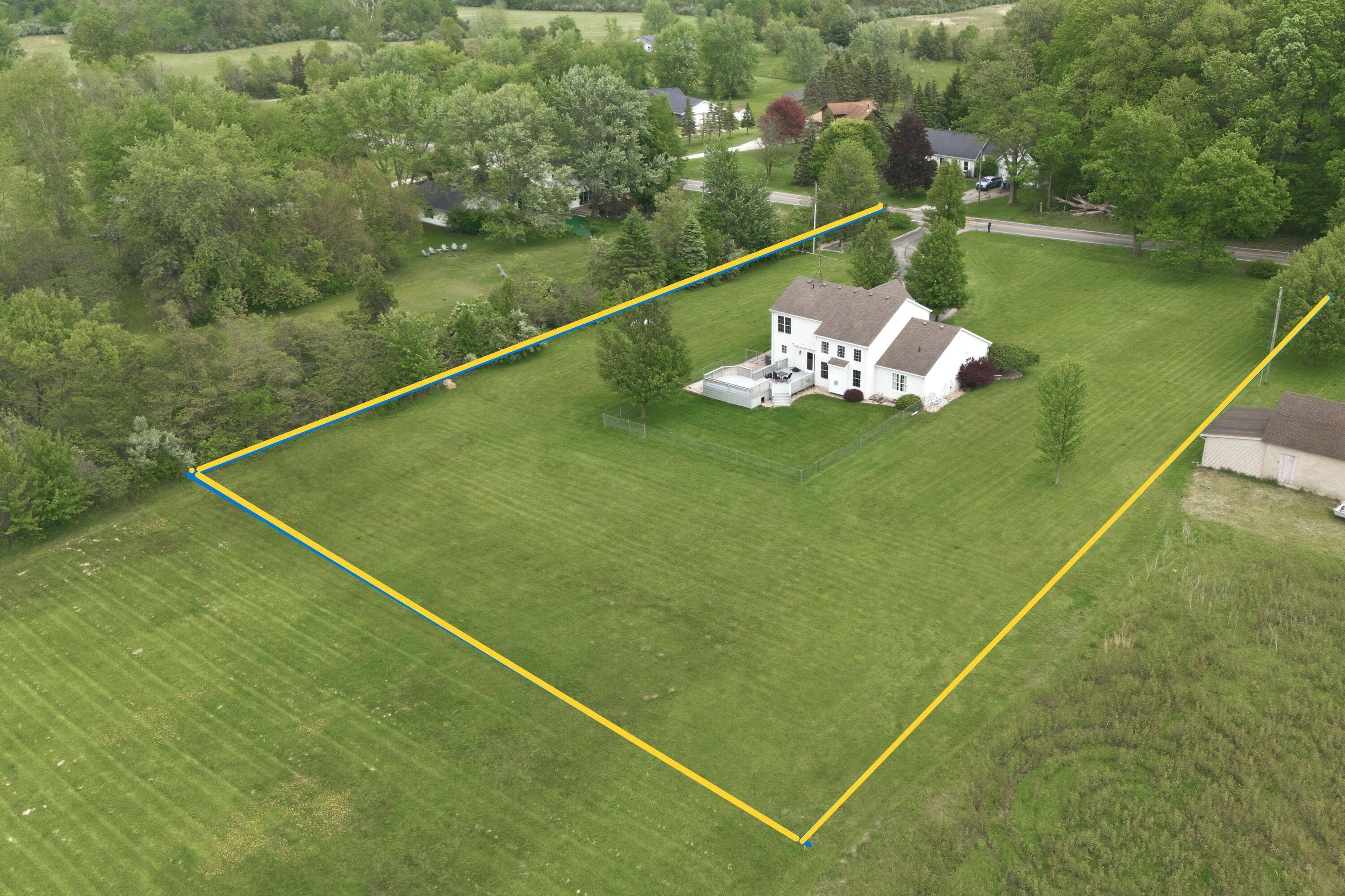 11226 Snow RD, Lake Charter Twp, MI 49106