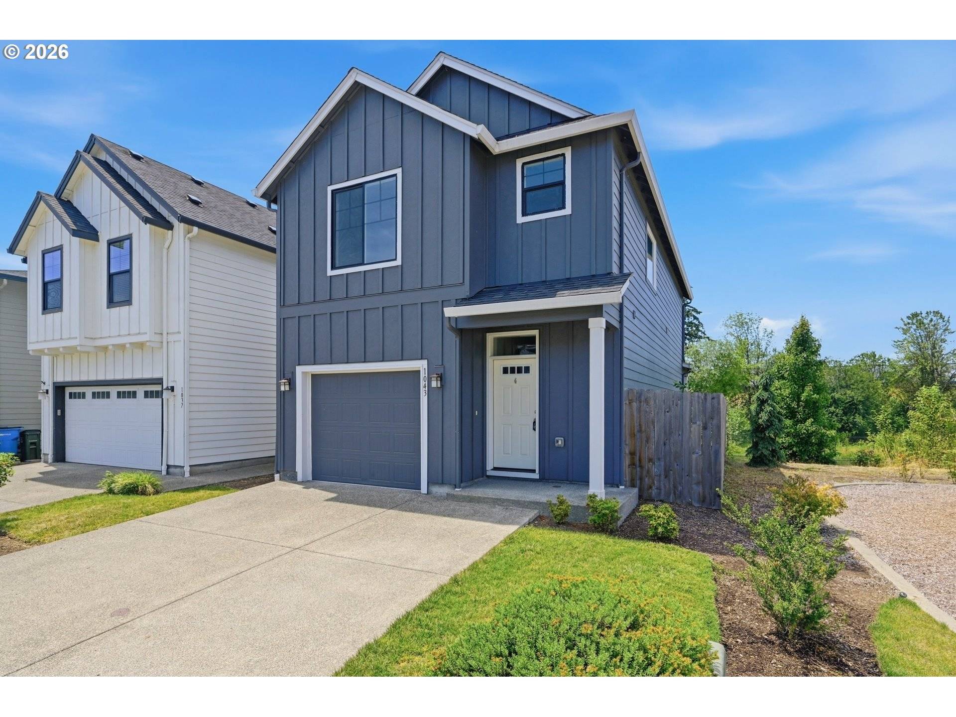 1043 N FAIRHOPE PL, Ridgefield, WA 98642