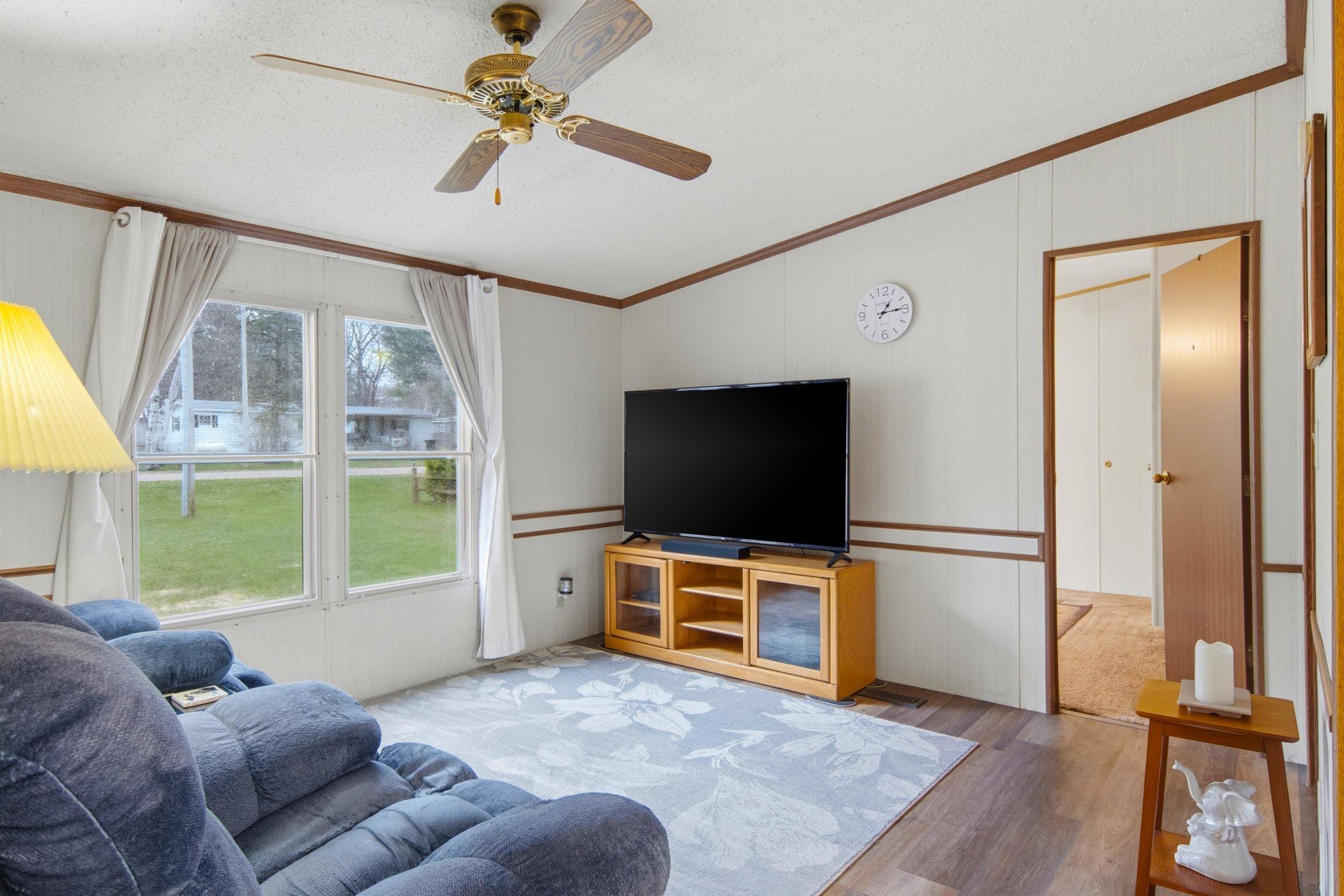 206 Autumn RD, Cadillac, MI 49601