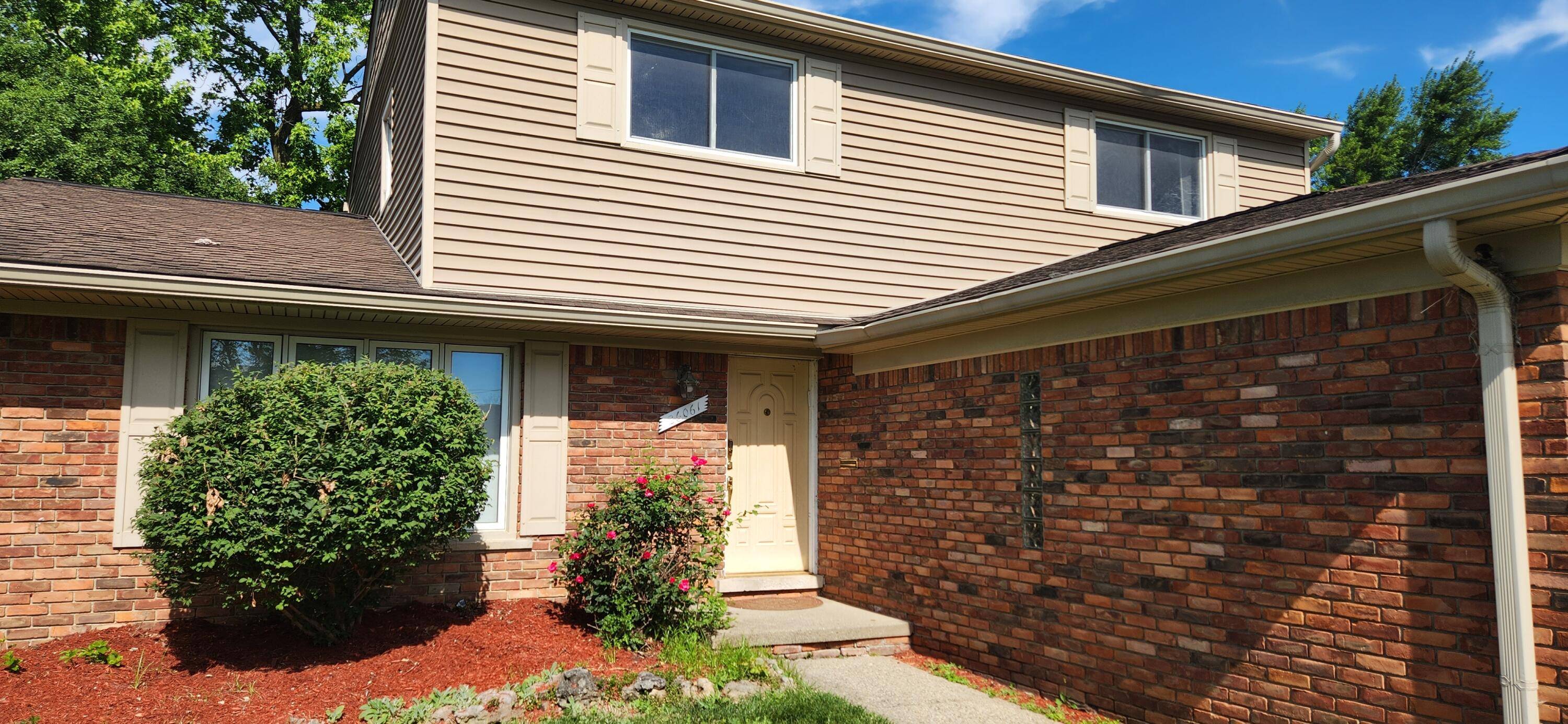 26061 Marlowe PL, Oak Park City, MI 48237