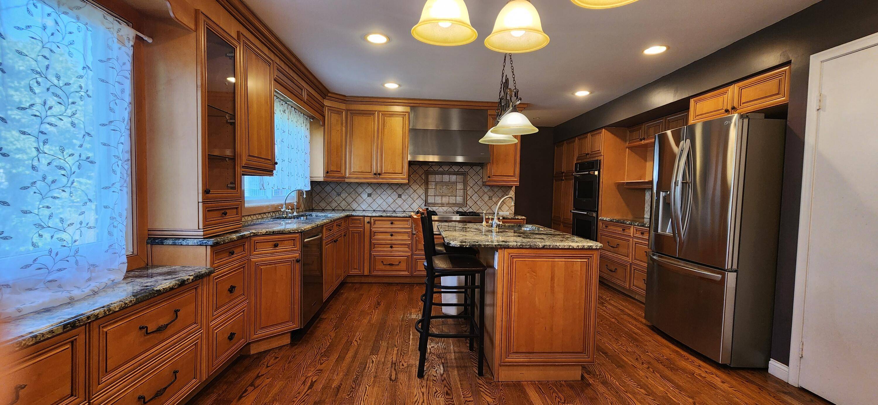 26061 Marlowe PL, Oak Park City, MI 48237