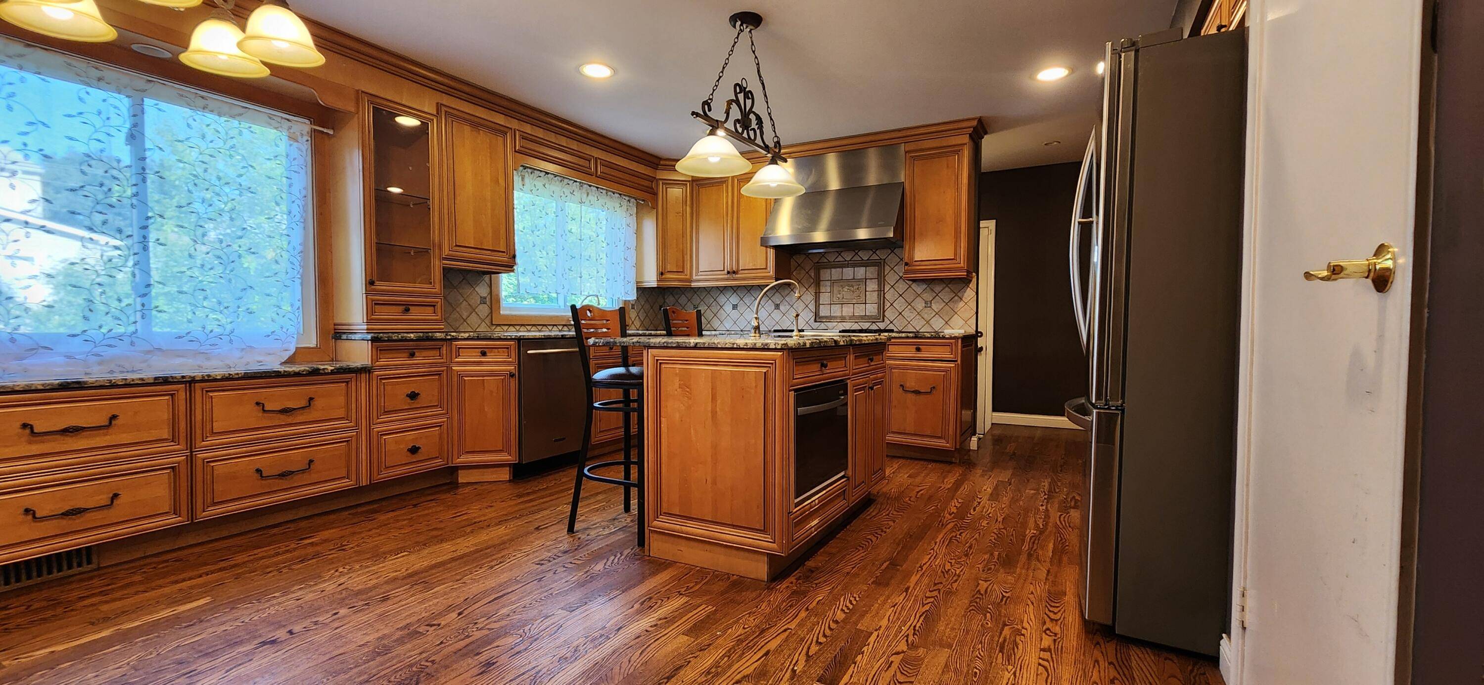 26061 Marlowe PL, Oak Park City, MI 48237