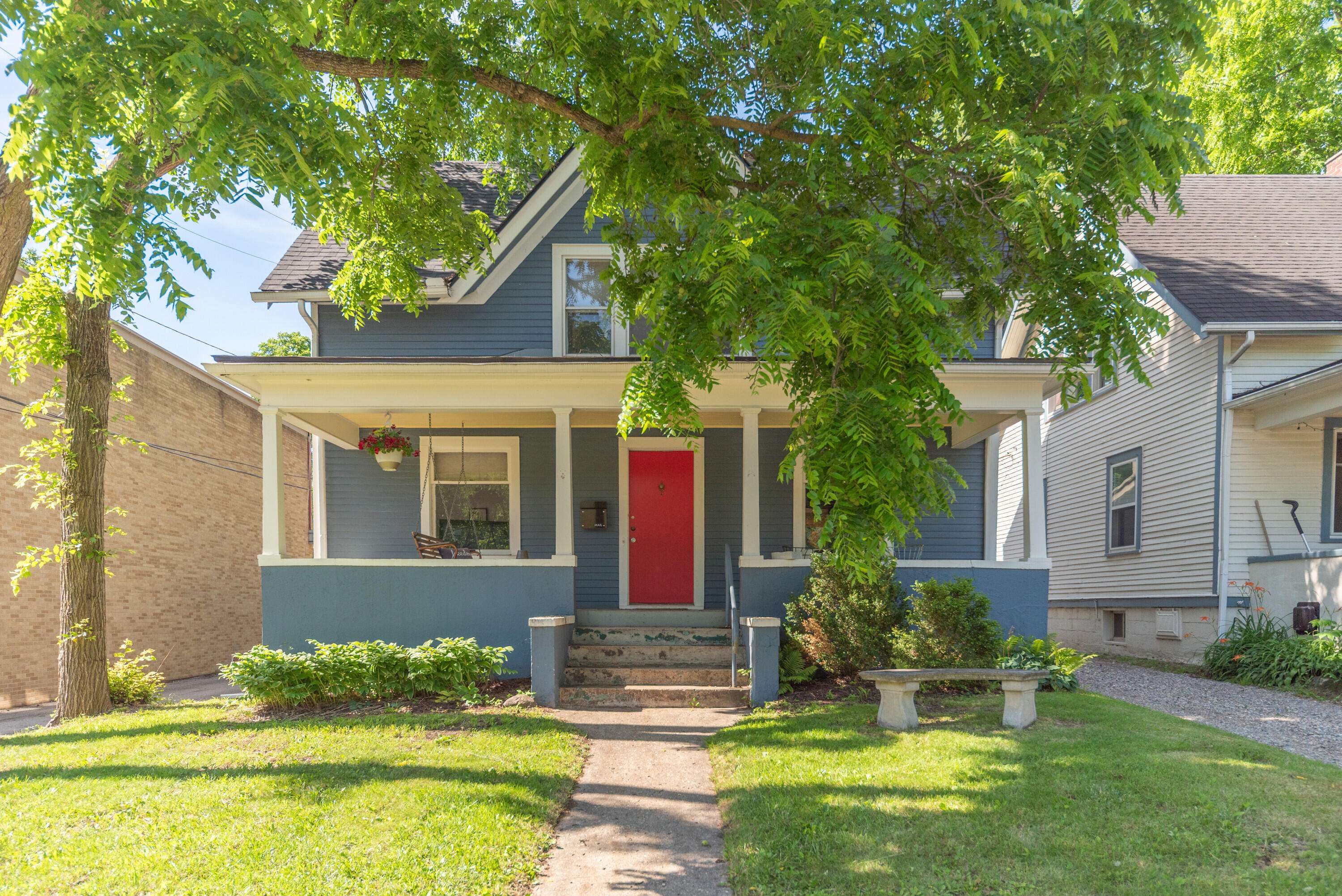 1123 W Huron ST, Ann Arbor, MI 48103