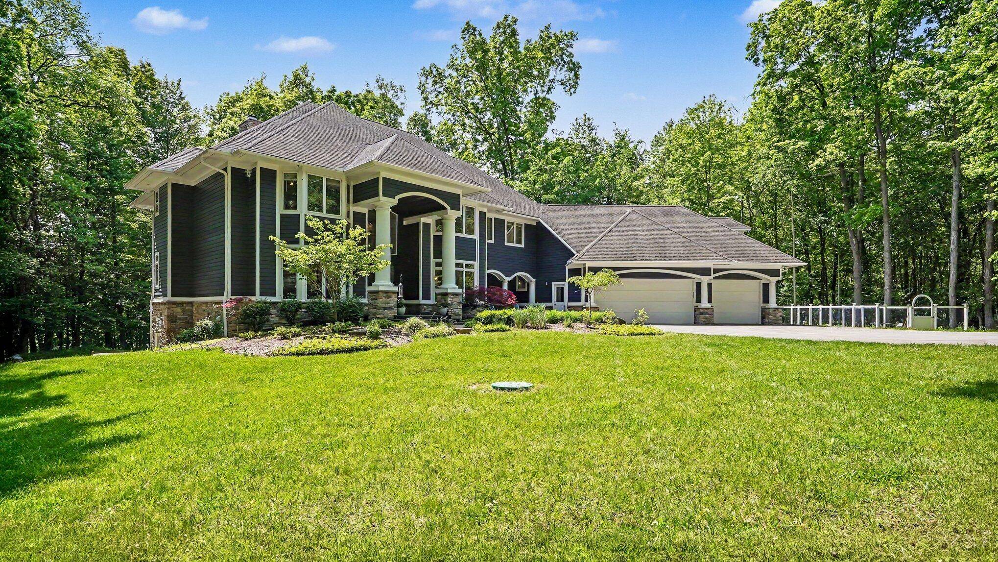6311 Cobblestone LN, Webster Twp, MI 48130
