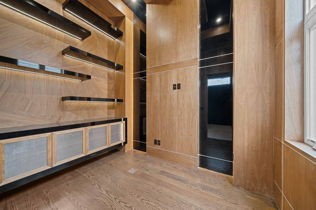 291 Poyntz AVE, Toronto C07, ON M2N 1J8