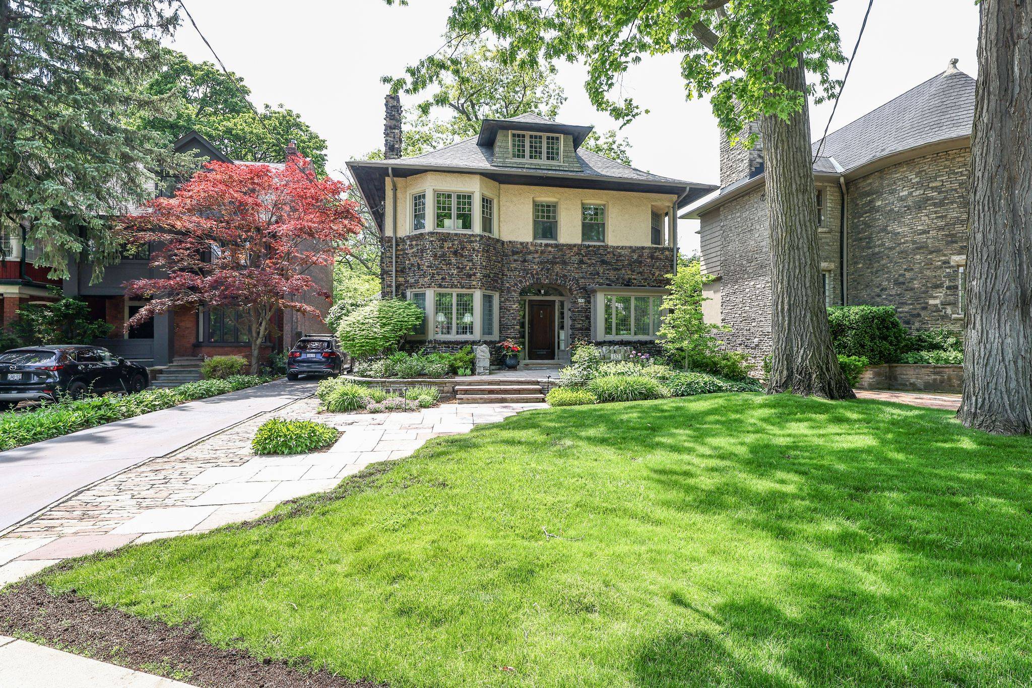 132 Glen RD, Toronto C09, ON M4W 2W3