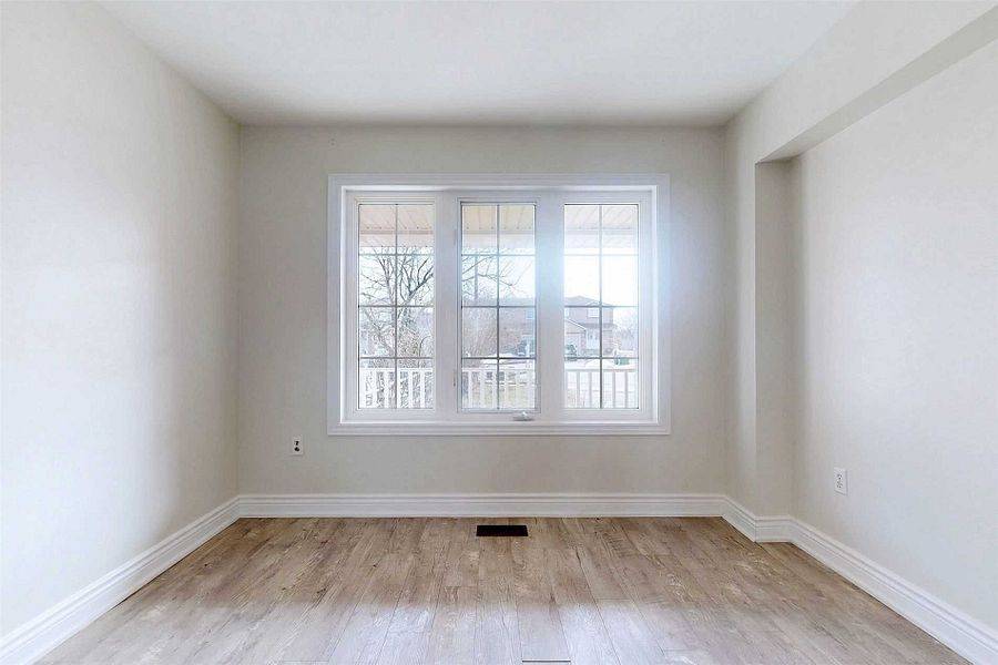 9 Sydenham Wells N/A, Barrie, ON L4M 6R3