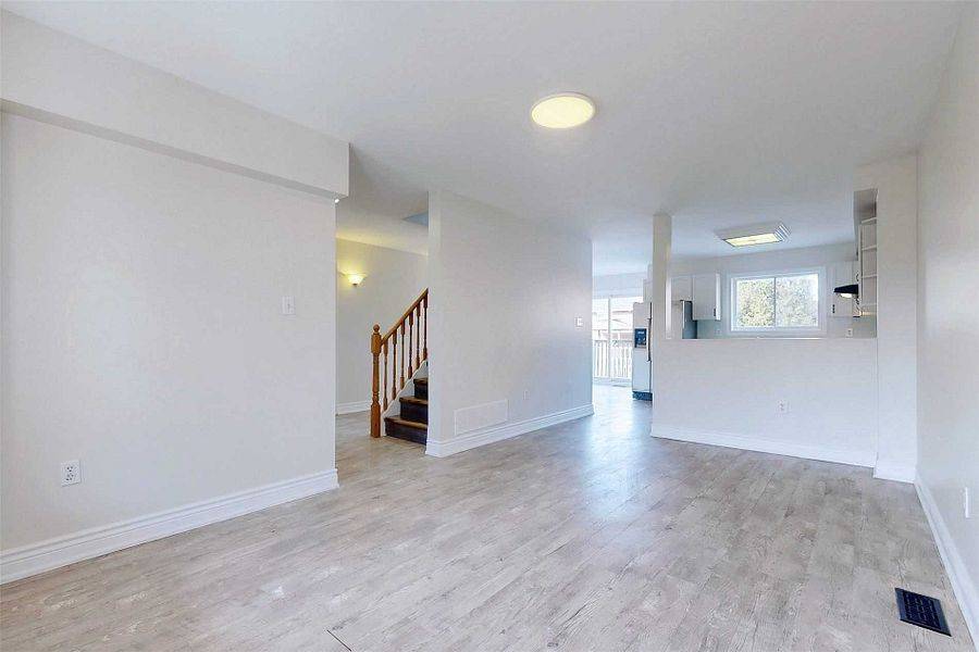 9 Sydenham Wells N/A, Barrie, ON L4M 6R3