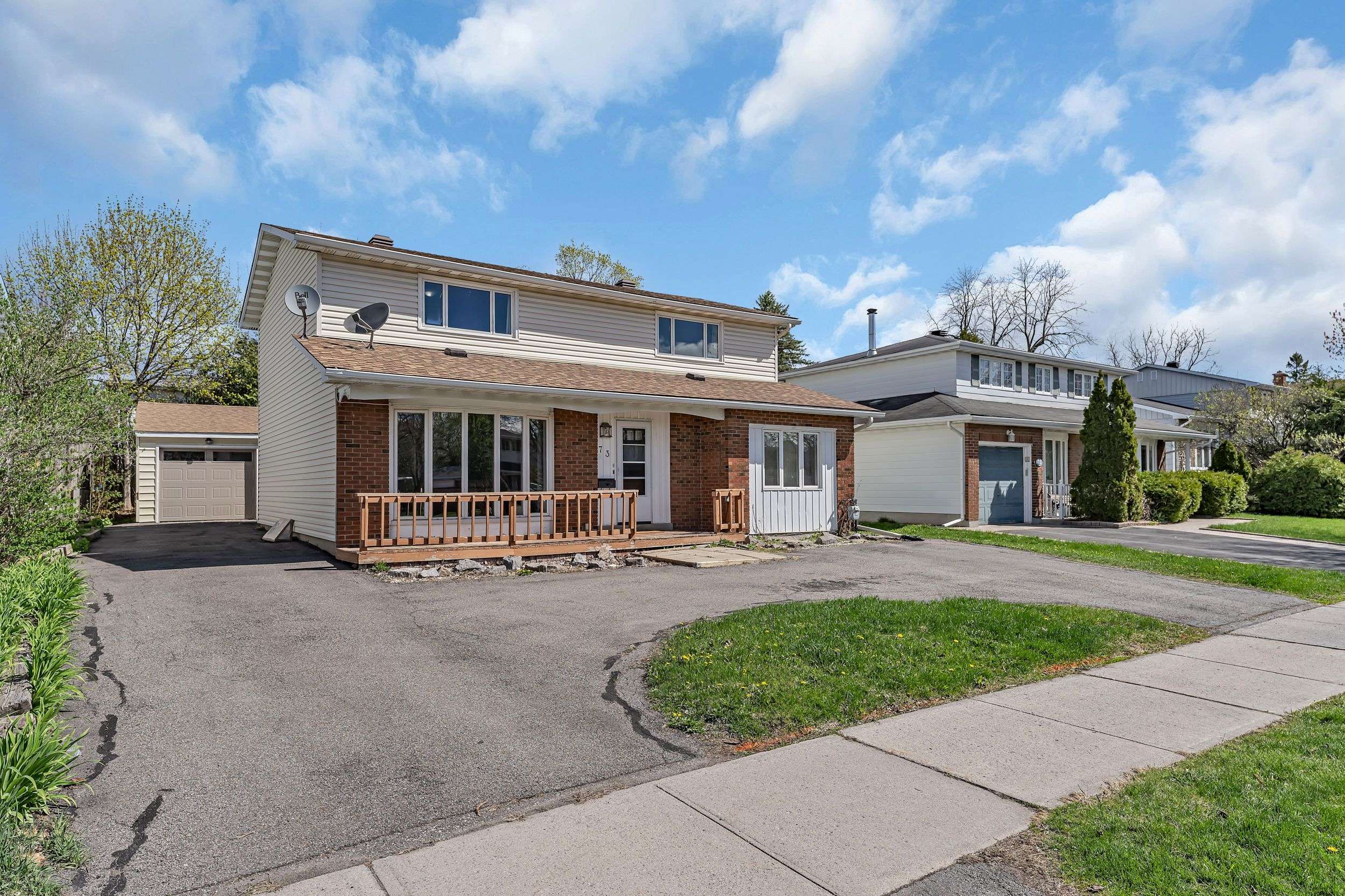 73 Southpark DR, Blackburn Hamlet, ON K1B 3B5