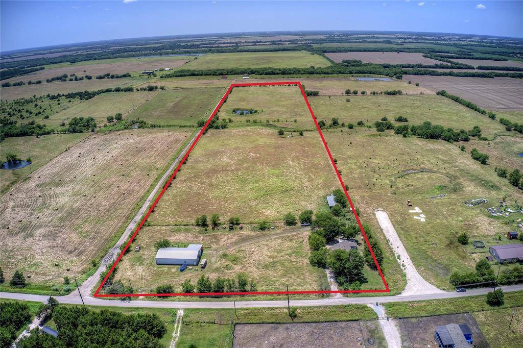 718 County Road 1063, Greenville, TX 75401