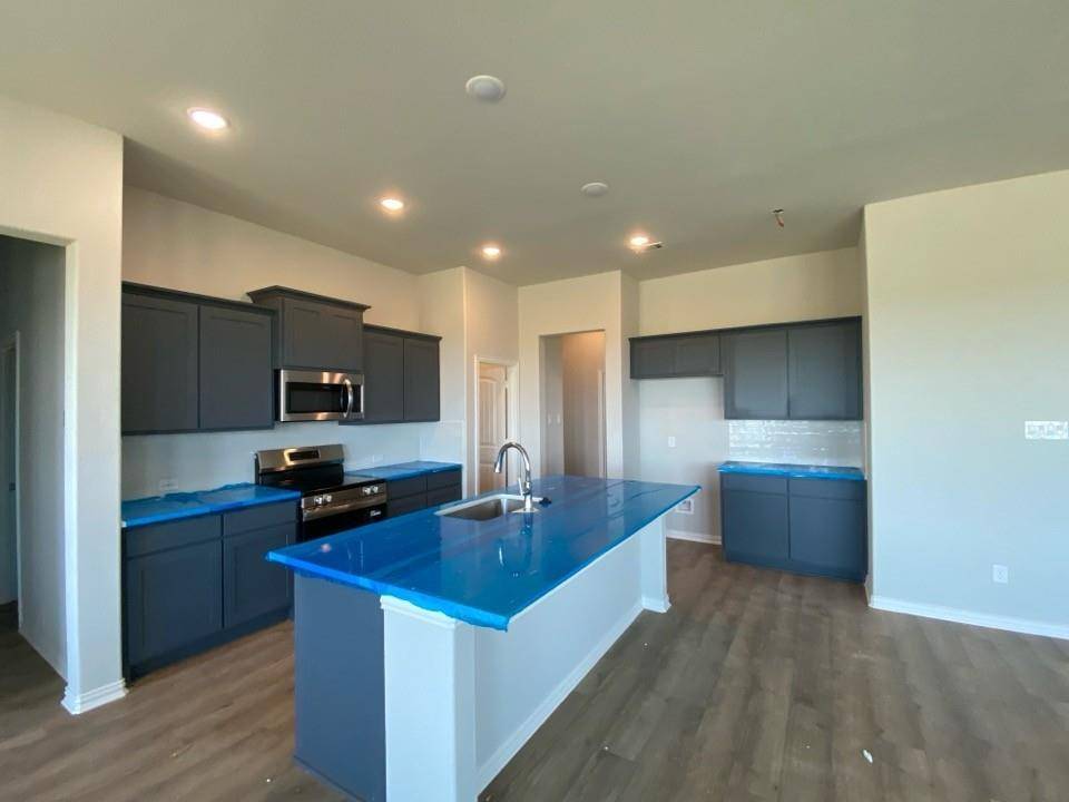 900 County Road 200, Valley View, TX 76272