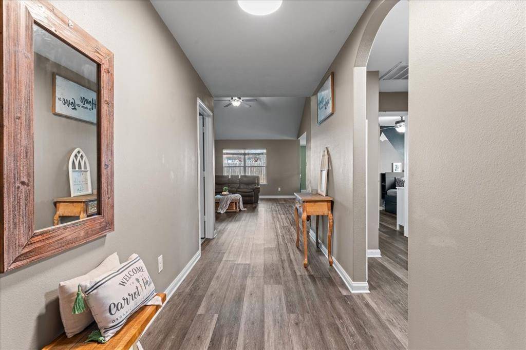 6113 Chalk Hollow Drive, Fort Worth, TX 76179