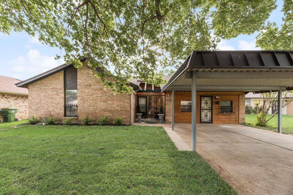 6217 Green Apple Court, Watauga, TX 76148